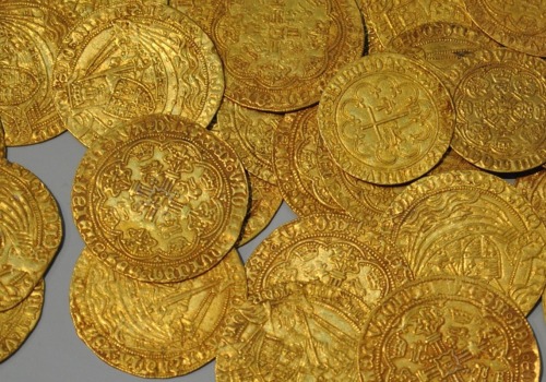 What is the meaning of gold money?